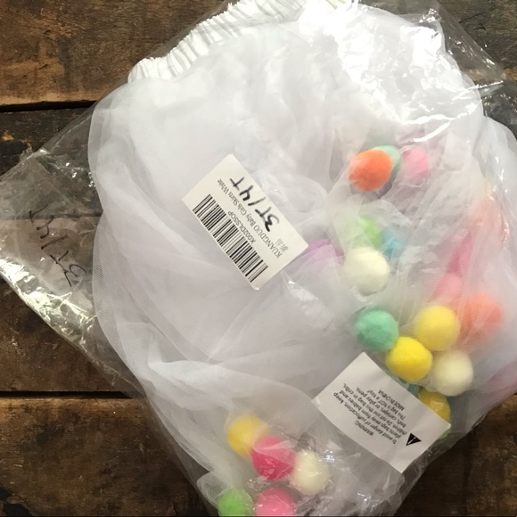 White Rainbow Pom-Poms Tutu Tulle Skirt Toddler Medium 3T 4T - Picture 4 of 6